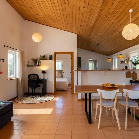Moradia Com Piscina - بيت للعطل